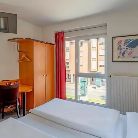 Heilbronner Am Schoenen Theater Heilbronn