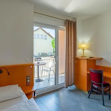 Heilbronner Am Schoenen Theater Хейльбронн