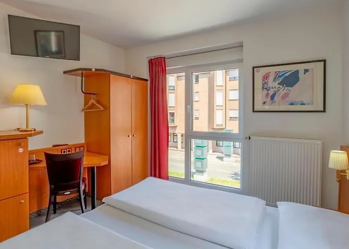 Heilbronner Am Schoenen Theater Heilbronn