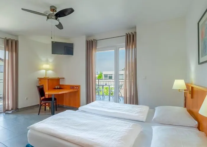 酒店 Heilbronner Am Schoenen Theater