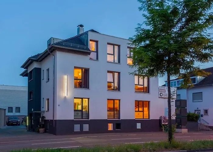 Heilbronner Am Schoenen Theater 3* 海尔布隆